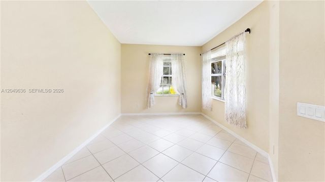 1073 NE 30th Ave, Homestead, FL 33033