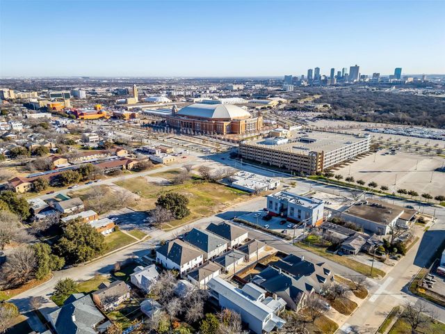 3703 Byers Avenue, Fort Worth, TX 76107