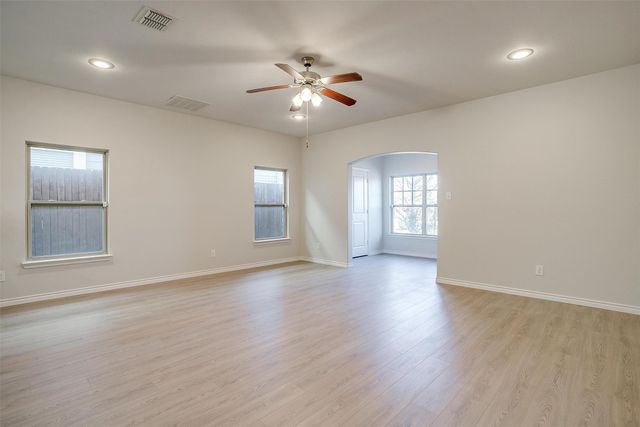 3703 Byers Avenue, Fort Worth, TX 76107