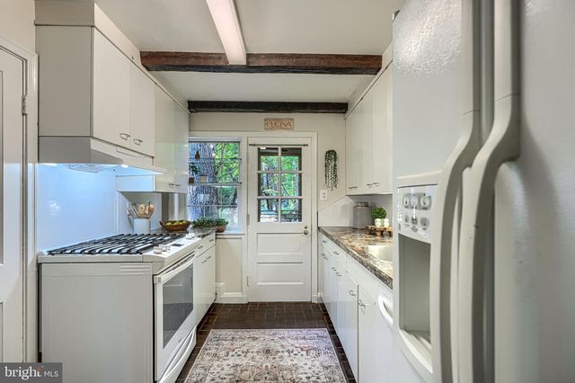 302 DIXIE DR, Towson, MD 21204