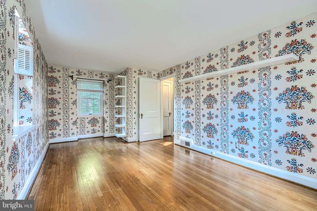 302 DIXIE DR, Towson, MD 21204