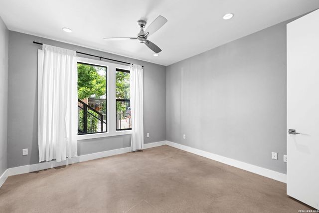 318 W Grayson St Unit 101, San Antonio, TX 78212