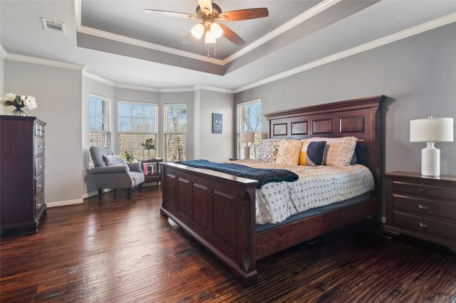 82 Forest Hills Circle, Gunter, TX 75058