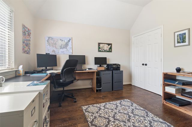 82 Forest Hills Circle, Gunter, TX 75058