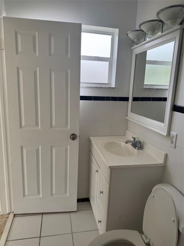 439 NE 33rd St, Boca Raton, FL 33431