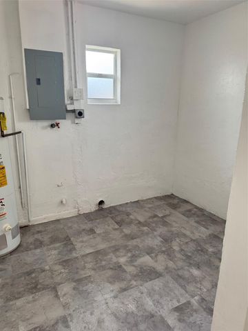 439 NE 33rd St, Boca Raton, FL 33431