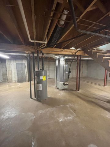 4090 Old Frankfort Pike, Versailles, KY 40383