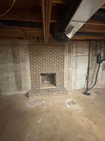 4090 Old Frankfort Pike, Versailles, KY 40383