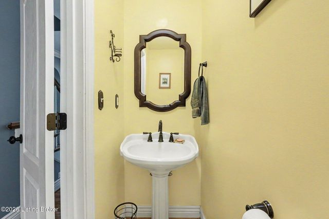 2609 Stonemill Dr, Elizabethtown, KY 42701
