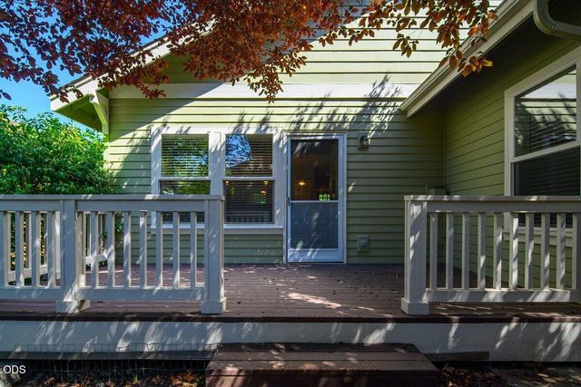 20651 NE Sierra Drive, Bend, OR 97701