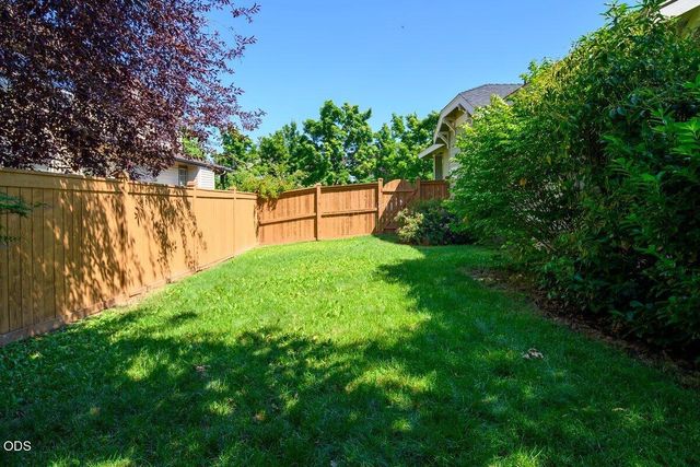 20651 NE Sierra Drive, Bend, OR 97701
