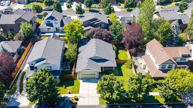 20651 NE Sierra Drive, Bend, OR 97701