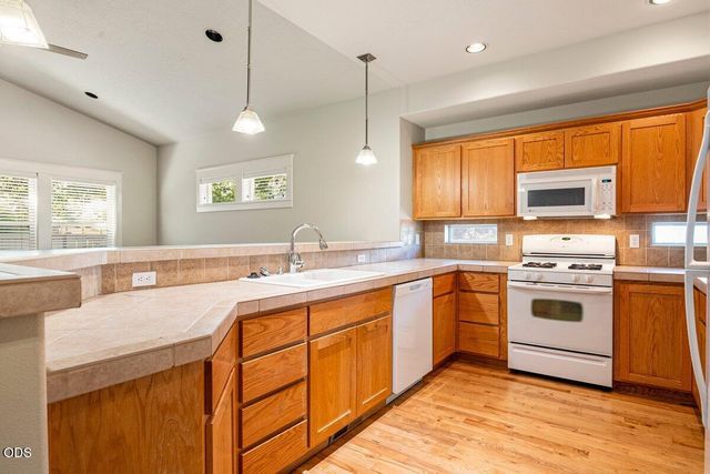 20651 NE Sierra Drive, Bend, OR 97701