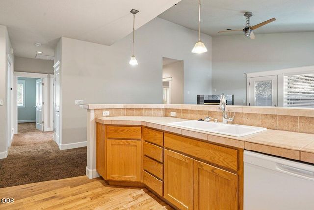20651 NE Sierra Drive, Bend, OR 97701
