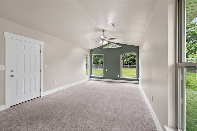5765 Walden Street, Lowell, AR 72745