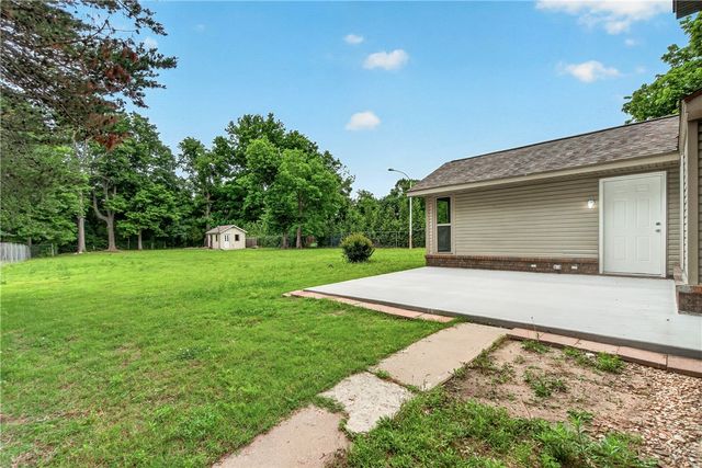 5765 Walden Street, Lowell, AR 72745