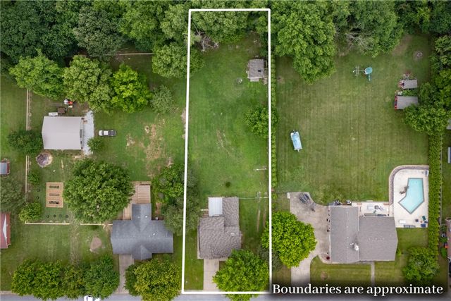 5765 Walden Street, Lowell, AR 72745