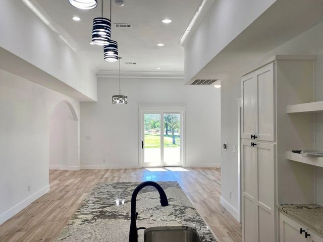 11351 Hilltop Road A, Argyle, TX 76226