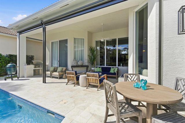 328 Vizcaya Drive, Palm Beach Gardens, FL 33418