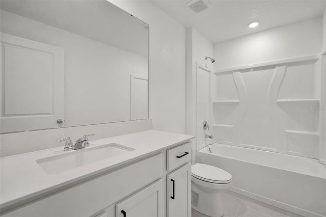 2711 PIONEER TRAIL, Eagle Lake, FL 33839