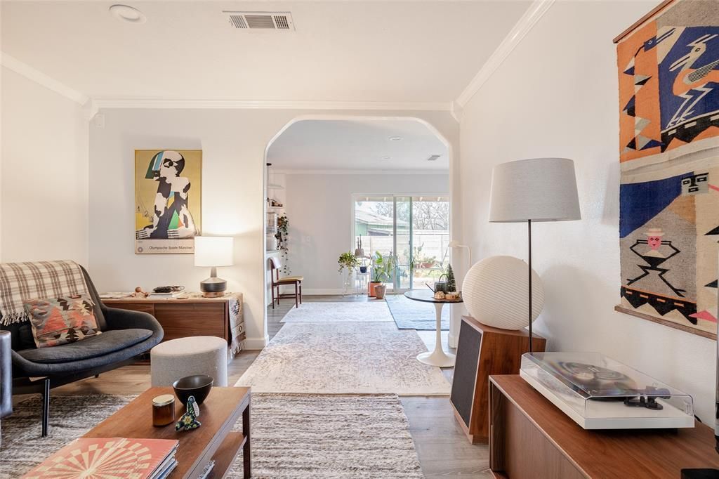 2118 Fordham LN, Austin, TX 78723
