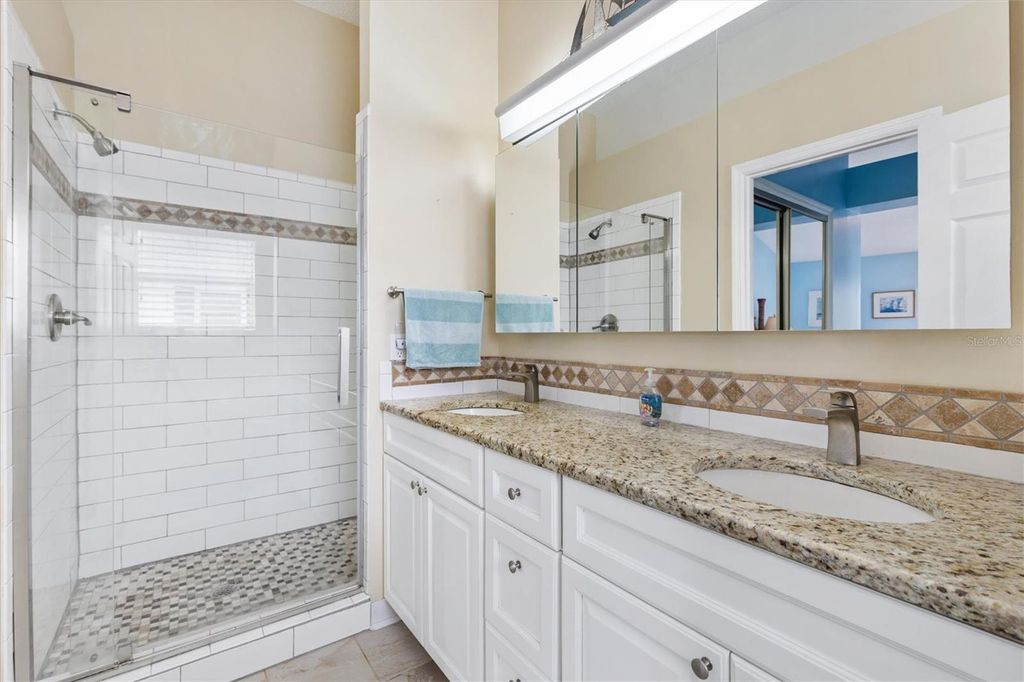 Image 9 of property listing at 711 AGUA WAY, Lady Lake, FL 32159