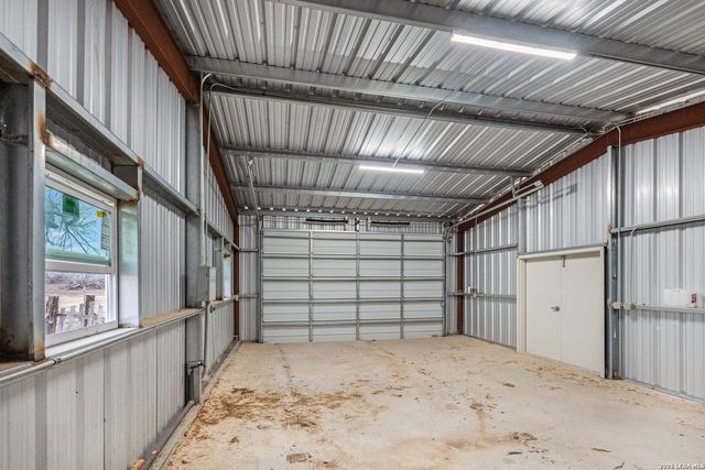 228 County Road 454, Stockdale, TX 78160