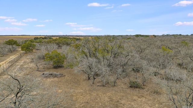 228 County Road 454, Stockdale, TX 78160