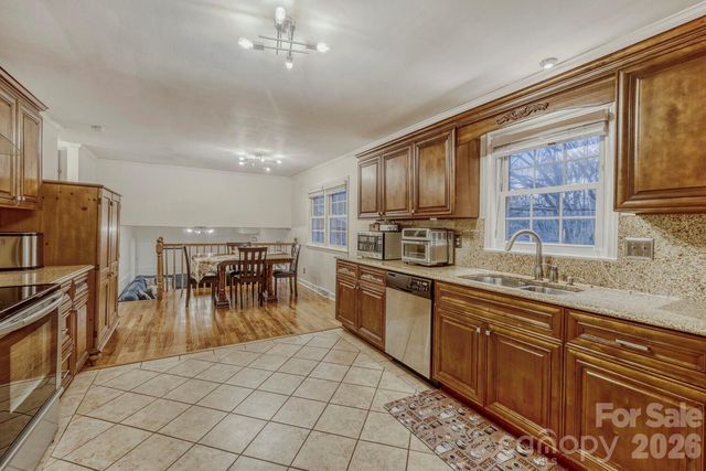 1315 Shady Bluff Drive, Charlotte, NC 28211