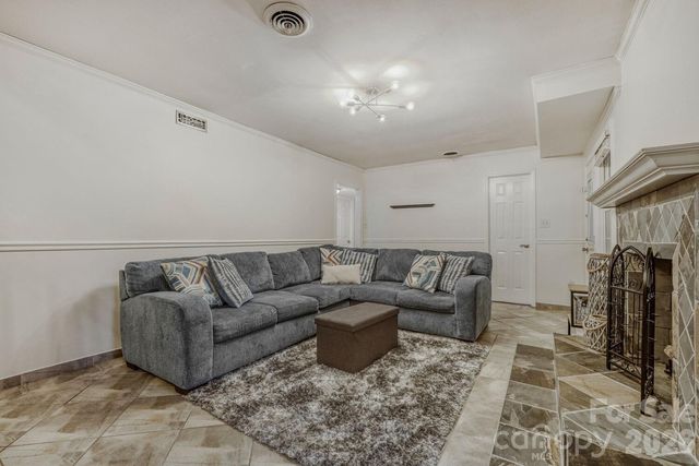 1315 Shady Bluff Drive, Charlotte, NC 28211