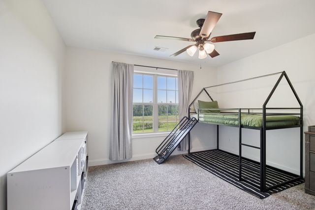 4120 Chapel Hill Rd, Clarksville, TN 37040