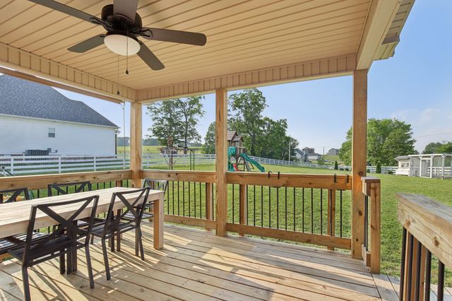 4120 Chapel Hill Rd, Clarksville, TN 37040