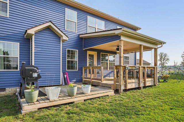 4120 Chapel Hill Rd, Clarksville, TN 37040
