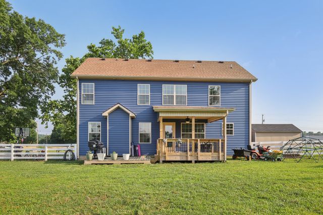 4120 Chapel Hill Rd, Clarksville, TN 37040