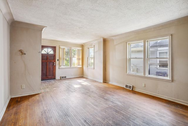 1589 Albemarle Street, Saint Paul, MN 55117