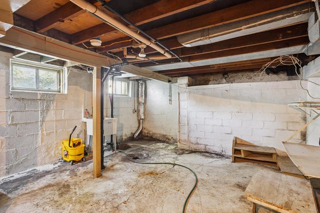 1589 Albemarle Street, Saint Paul, MN 55117