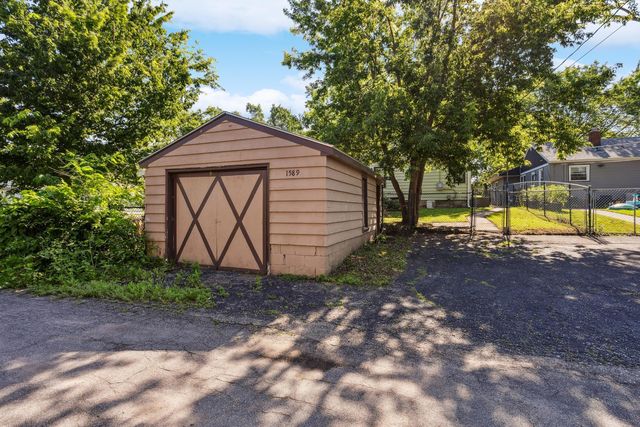 1589 Albemarle Street, Saint Paul, MN 55117