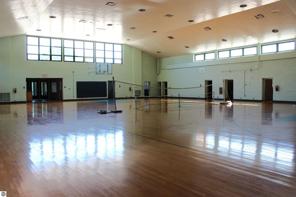 Image 10 of property listing at 610 S Cuyler Street, Cheboygan, MI 49721