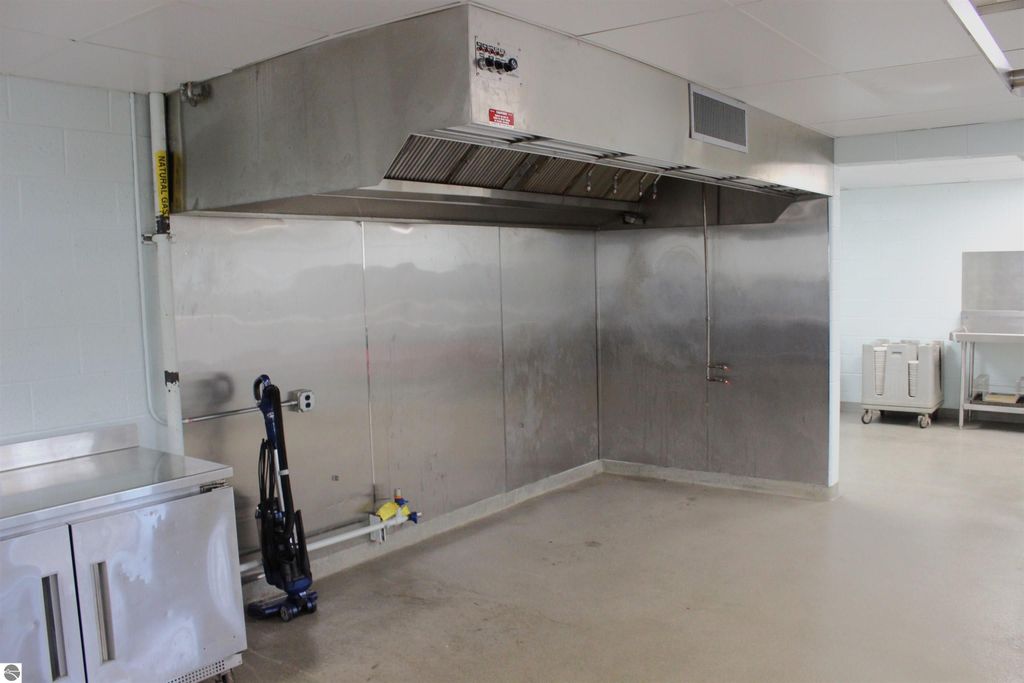 Image 14 of property listing at 610 S Cuyler Street, Cheboygan, MI 49721