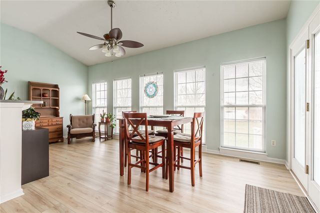 1447 Emma Lane, Farmington, NY 14425