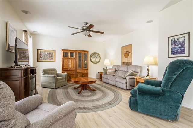 1447 Emma Lane, Farmington, NY 14425