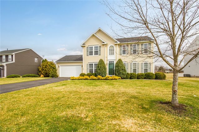 1447 Emma Lane, Farmington, NY 14425