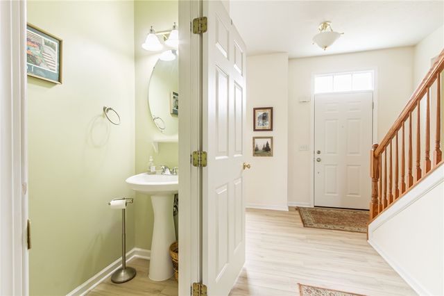 1447 Emma Lane, Farmington, NY 14425