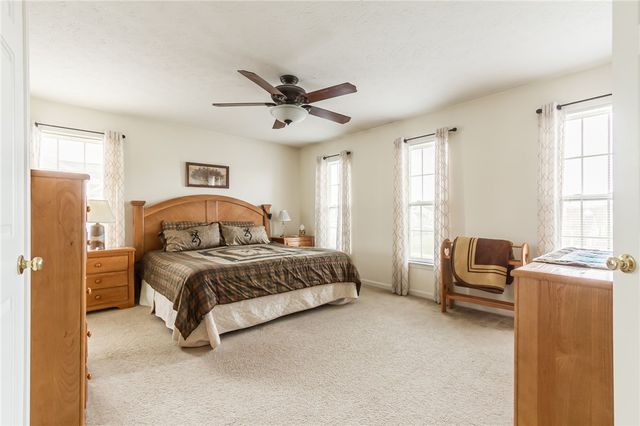 1447 Emma Lane, Farmington, NY 14425