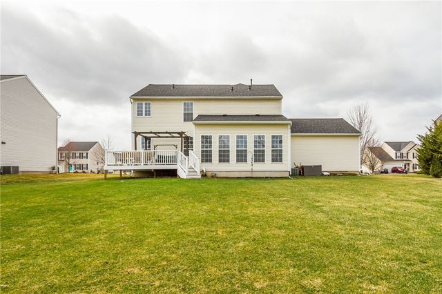 1447 Emma Lane, Farmington, NY 14425