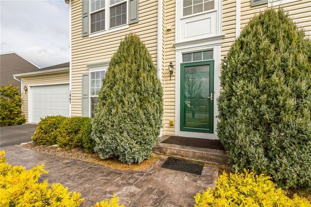 1447 Emma Lane, Farmington, NY 14425