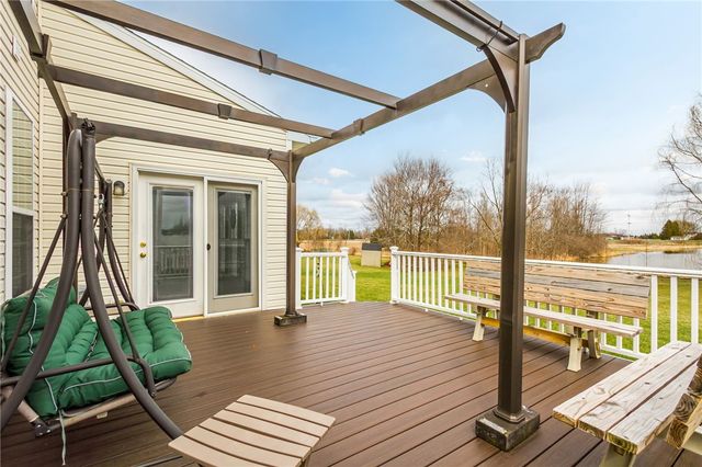 1447 Emma Lane, Farmington, NY 14425