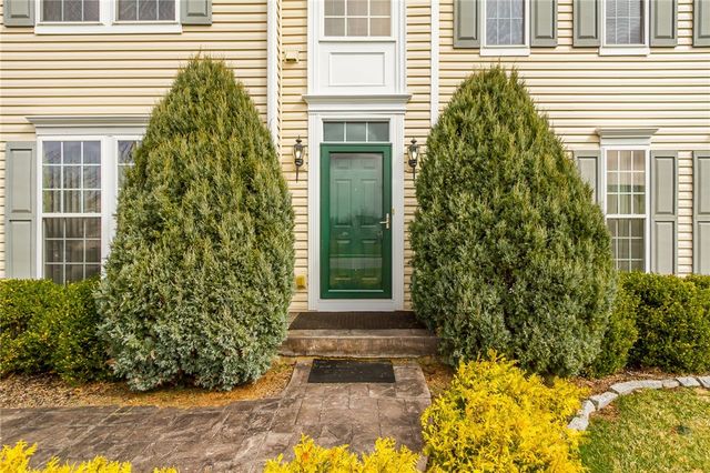 1447 Emma Lane, Farmington, NY 14425