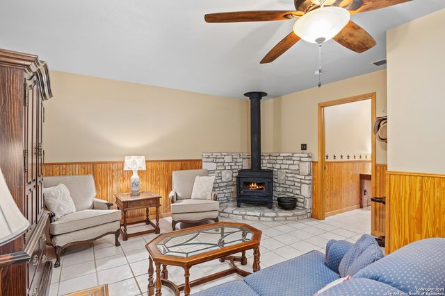 475 Stoney Hill, Pipe Creek, TX 78063