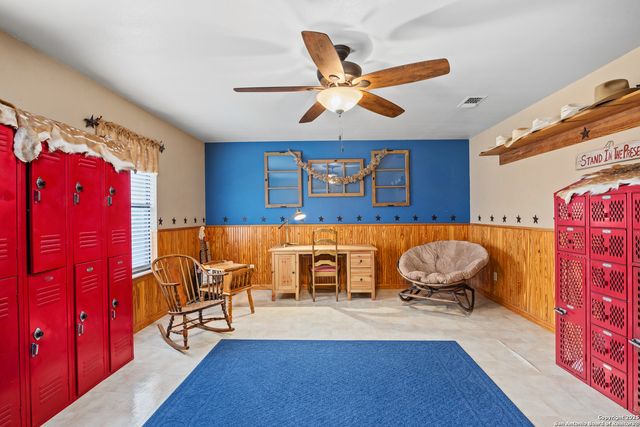 475 Stoney Hill, Pipe Creek, TX 78063